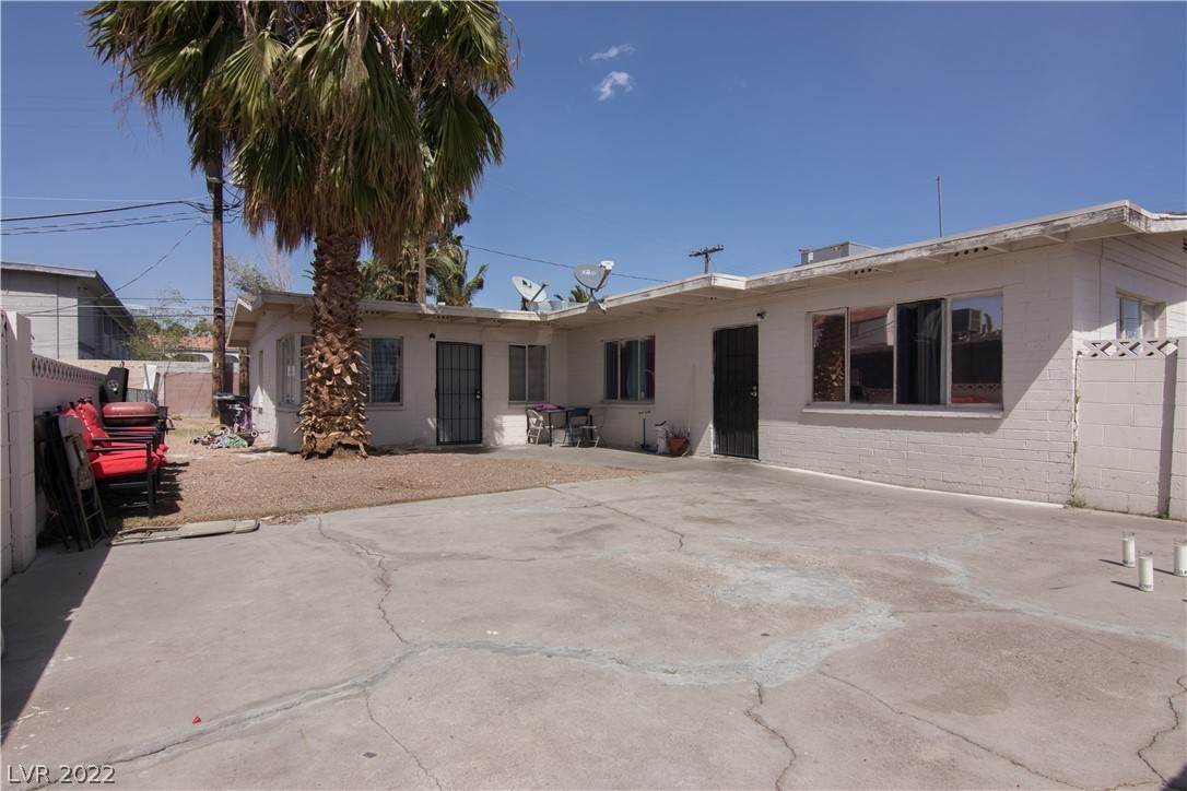 4. Duplex Homes for Sale at 1302 Rexford Place Las Vegas, Nevada 89104 United States
