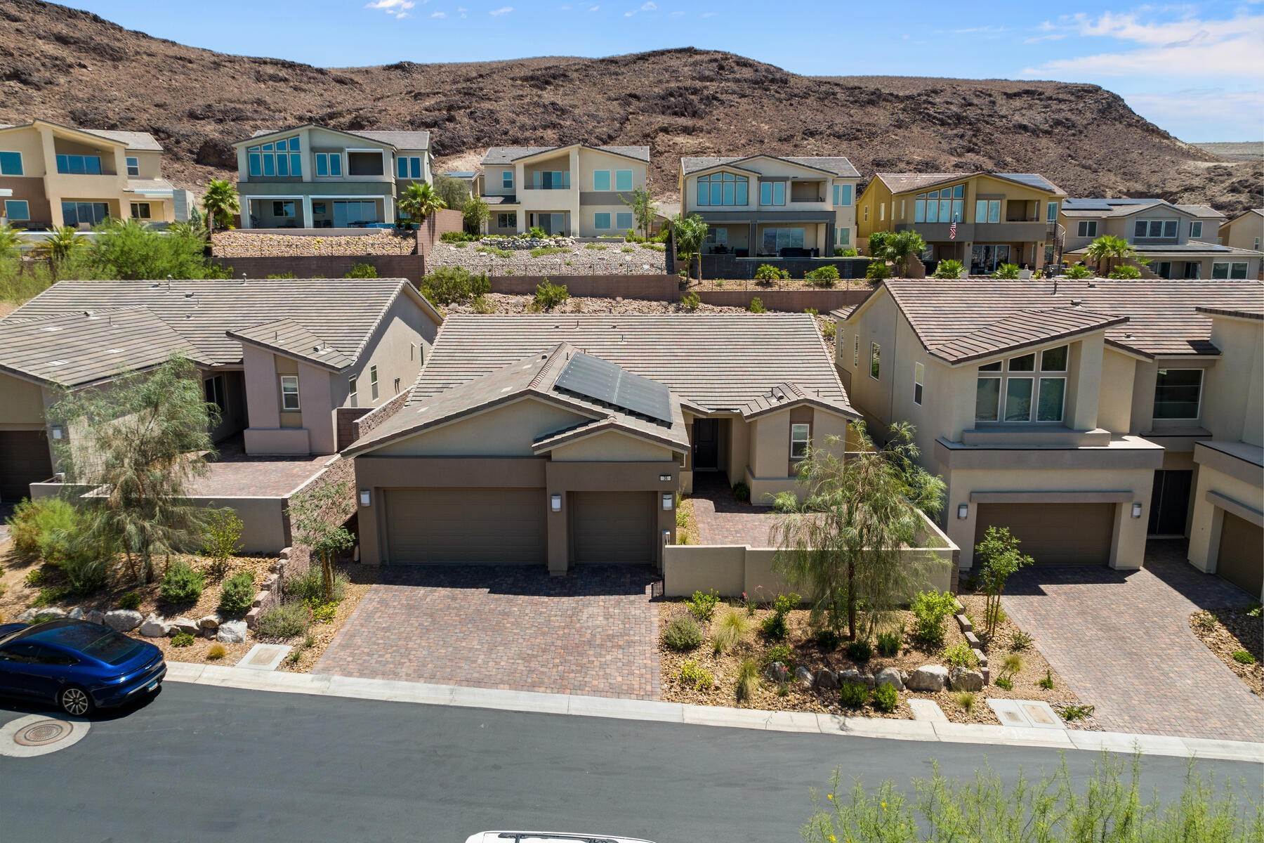 Single Family Homes for Sale at 36 Vist Outlook St 36 Vista Outlook St Henderson, Nevada 89011 United States