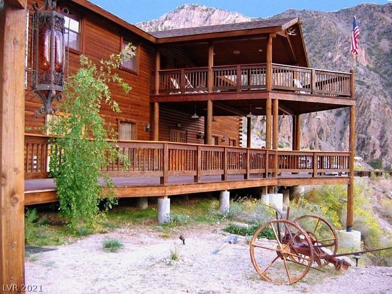Single Family Homes por un Venta en 17236 SR Hwy 317 Caliente, Nevada 89008 Estados Unidos