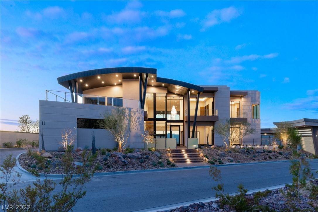 Single Family Homes för Försäljning vid 11 ROCKSTREAM Drive Henderson, Nevada 89012 Förenta staterna