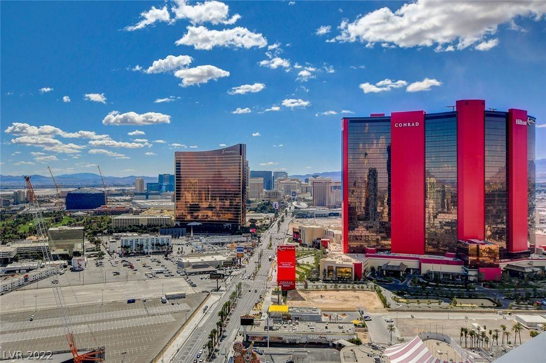 27. Condominiums at 2700 Las Vegas Boulevard Las Vegas, Nevada 89109 United States