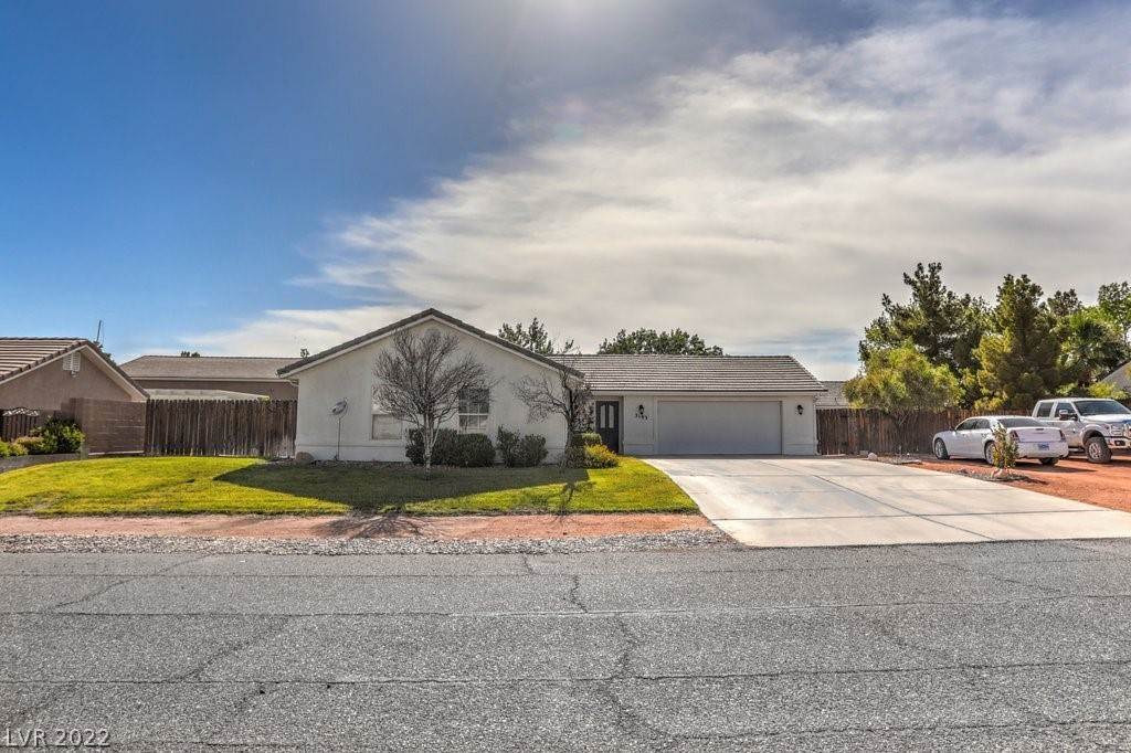 Single Family Homes pour l Vente à 3193 Sheepskin Street Logandale, Nevada 89021 États-Unis