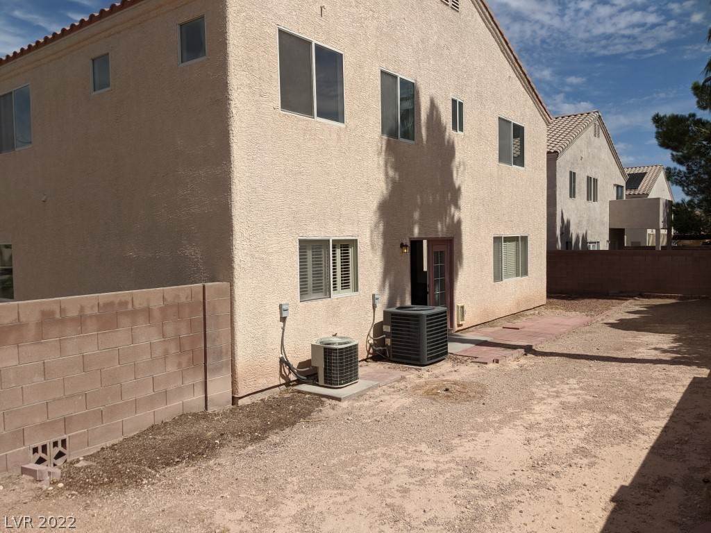 5. Single Family Homes at 723 Glenwood Springs Avenue North Las Vegas, Nevada 89032 United States