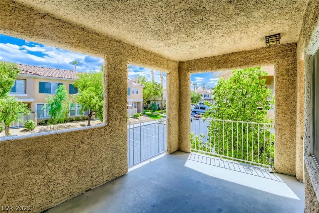 10. Condominiums at 251 S Green Valley Parkway Henderson, Nevada 89012 United States
