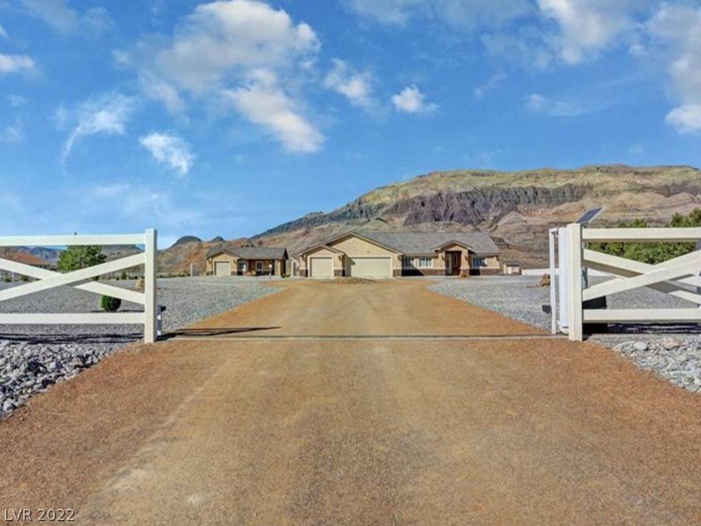 Single Family Homes för Försäljning vid 5520 N Leslie Street Pahrump, Nevada 89060 Förenta staterna