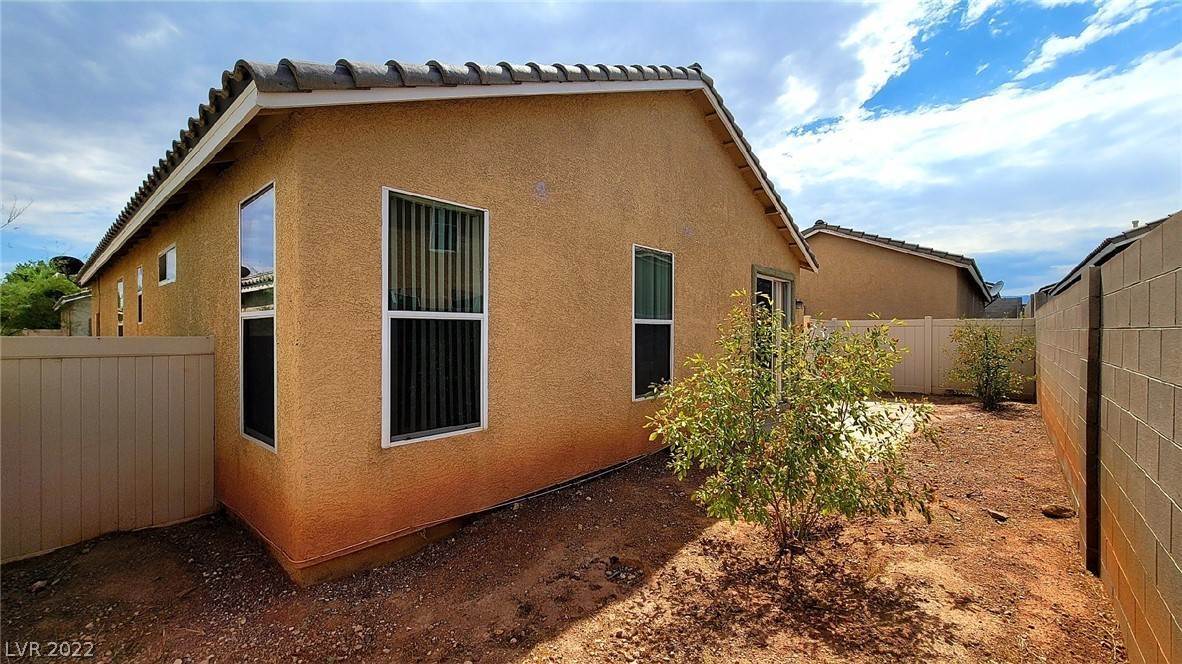 19. Single Family Homes at 2504 Birds Nest Cactus Court Las Vegas, Nevada 89106 United States