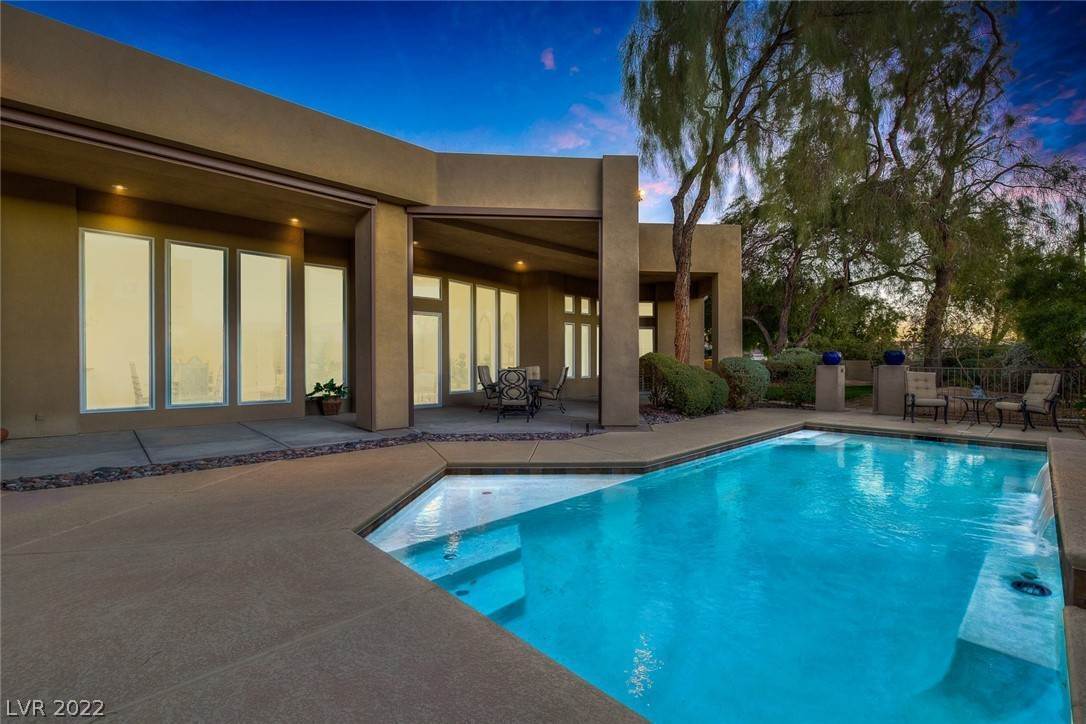 Single Family Homes for Sale at 8109 Via Del Cerro Court Las Vegas, Nevada 89117 United States