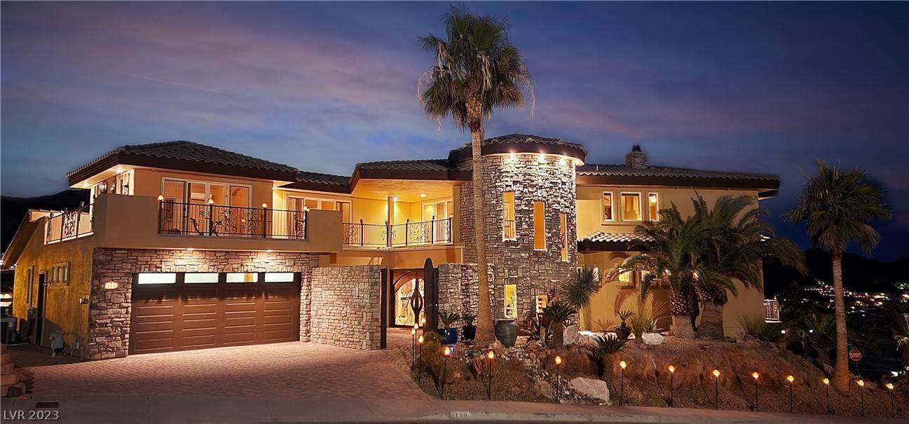 Single Family Homes für Verkauf beim 119 Caperna Court Boulder City, Nevada 89005 Vereinigte Staaten