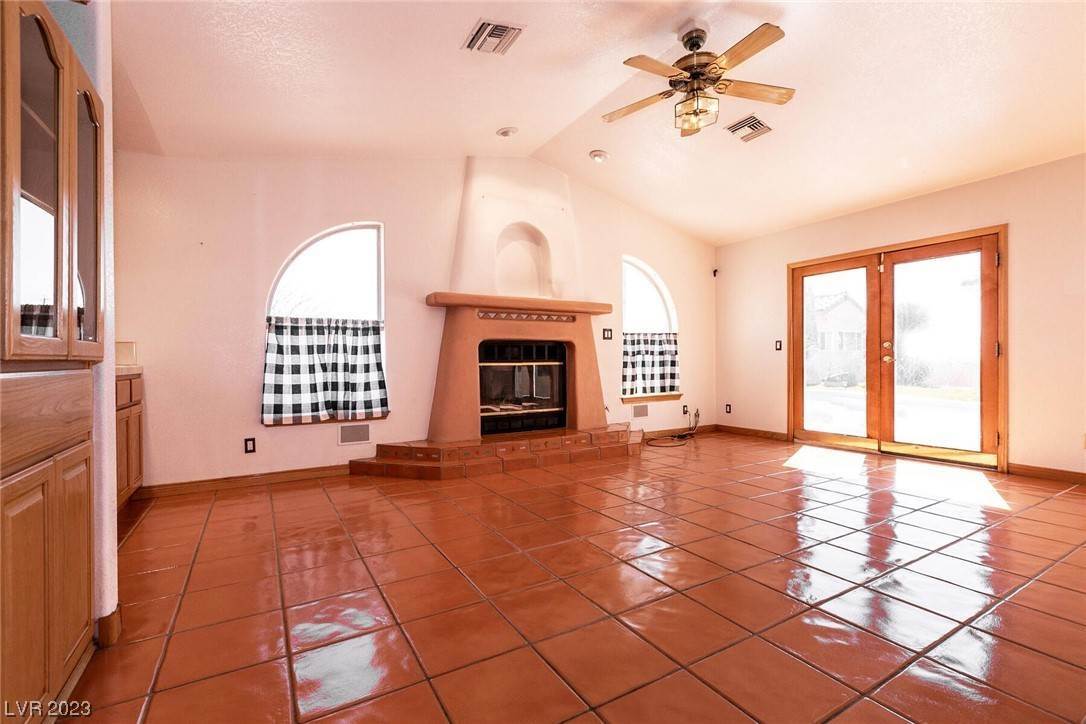 10. Single Family Homes for Sale at 10060 W Tropical Parkway Las Vegas, Nevada 89149 United States