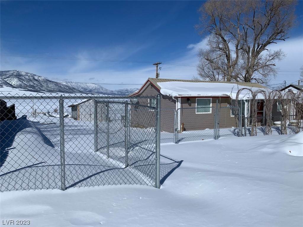 Single Family Homes para Venda às 21 N Sixth Street McGill, Nevada 89318 Estados Unidos