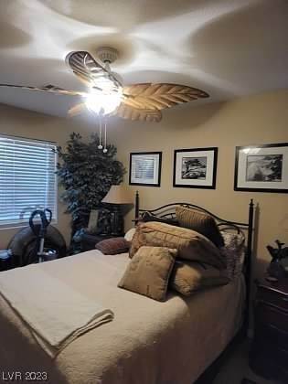 16. Single Family Homes at 5915 Creekside Sands Lane North Las Vegas, Nevada 89031 United States