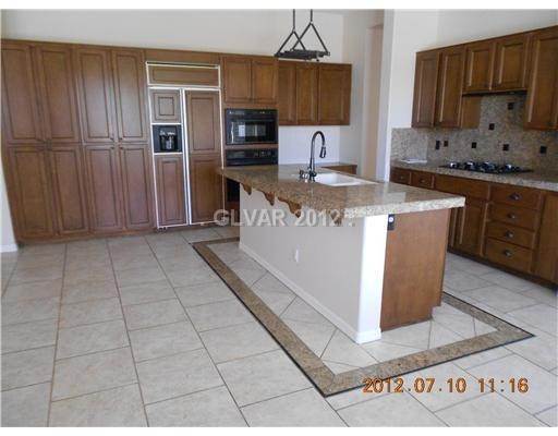 7. Single Family Homes at 19 EAGLE CHASE Court Henderson, Nevada 89052 United States