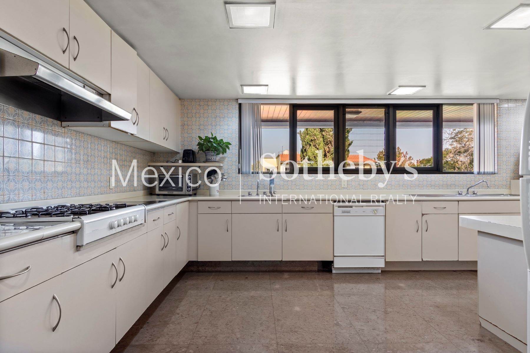 12. Single Family Homes for Sale at Casa Everest Mexico City, Ciudad de Mexico 11000 Mexico