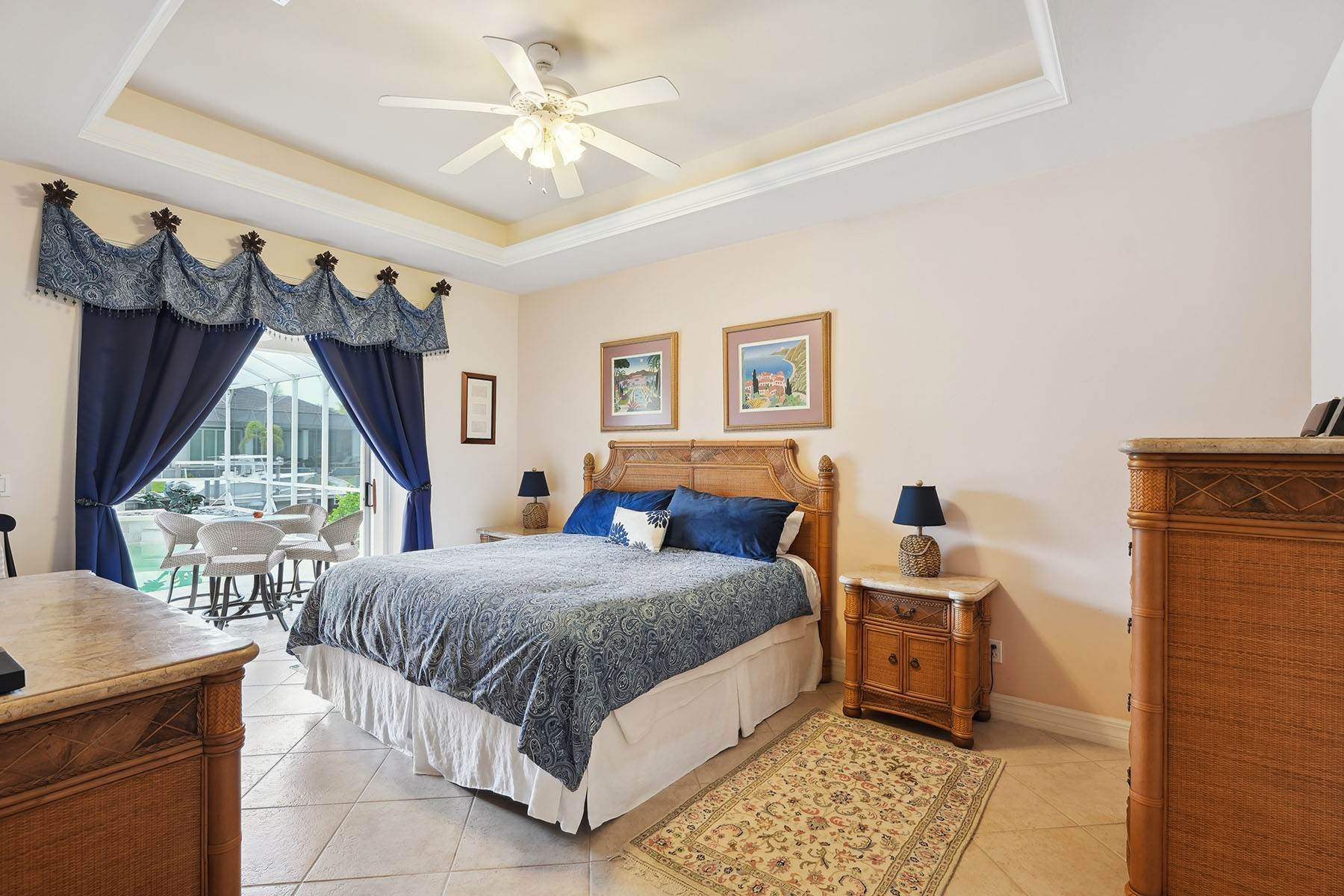 21. Single Family Homes for Sale at MARCO ISLAND 45 Algonquin Court Marco Island, Florida 34145 United States