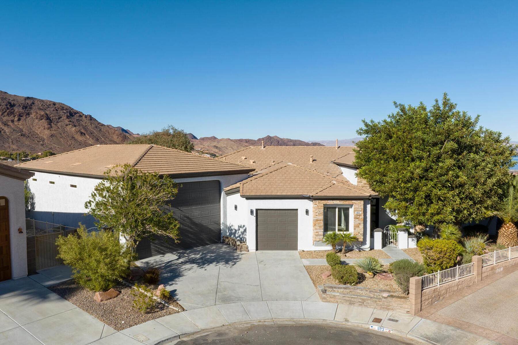 Single Family Homes için Satış at 803 Lake Hill Dr. 803 Lake Hill Drive Boulder City, Nevada 89005 Amerika Birlesik Devletleri