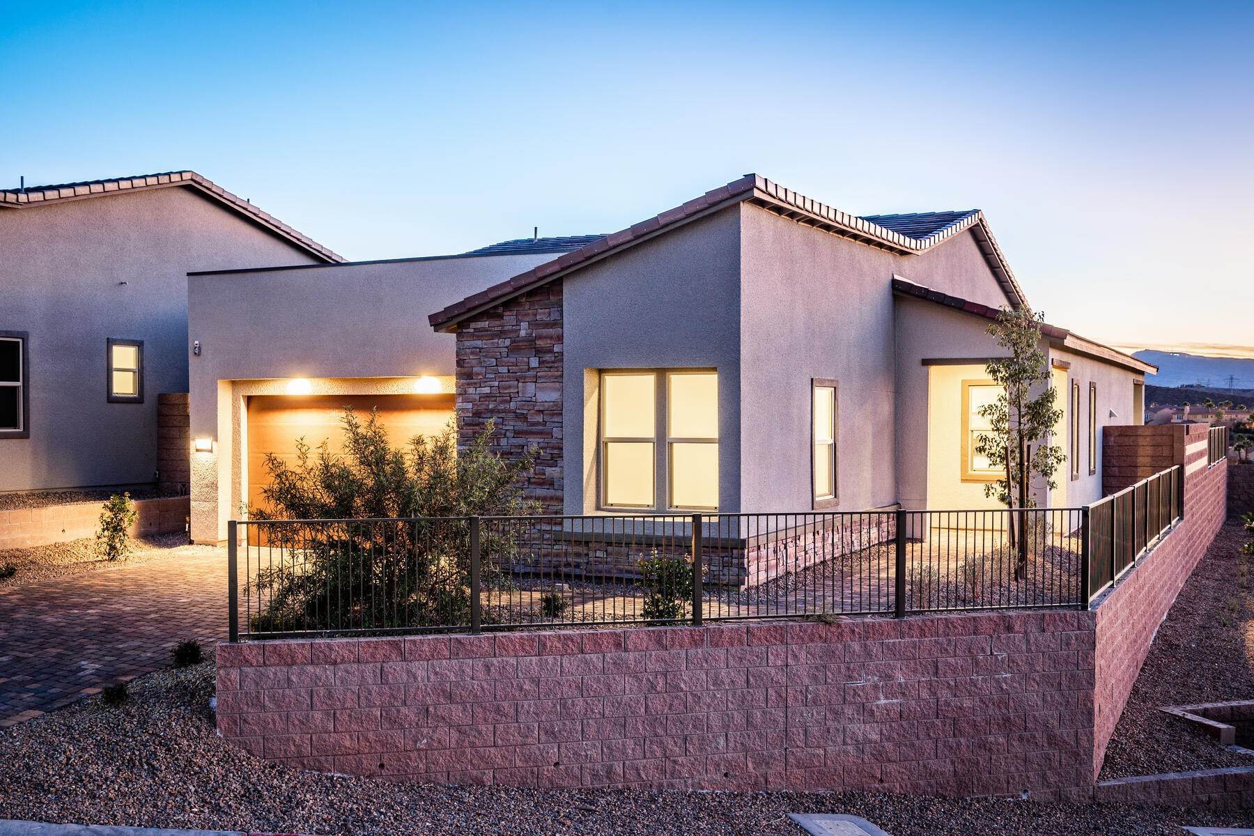 Single Family Homes por un Venta en 83 Alta Cascata Pl Henderson, Nevada 89011 Estados Unidos